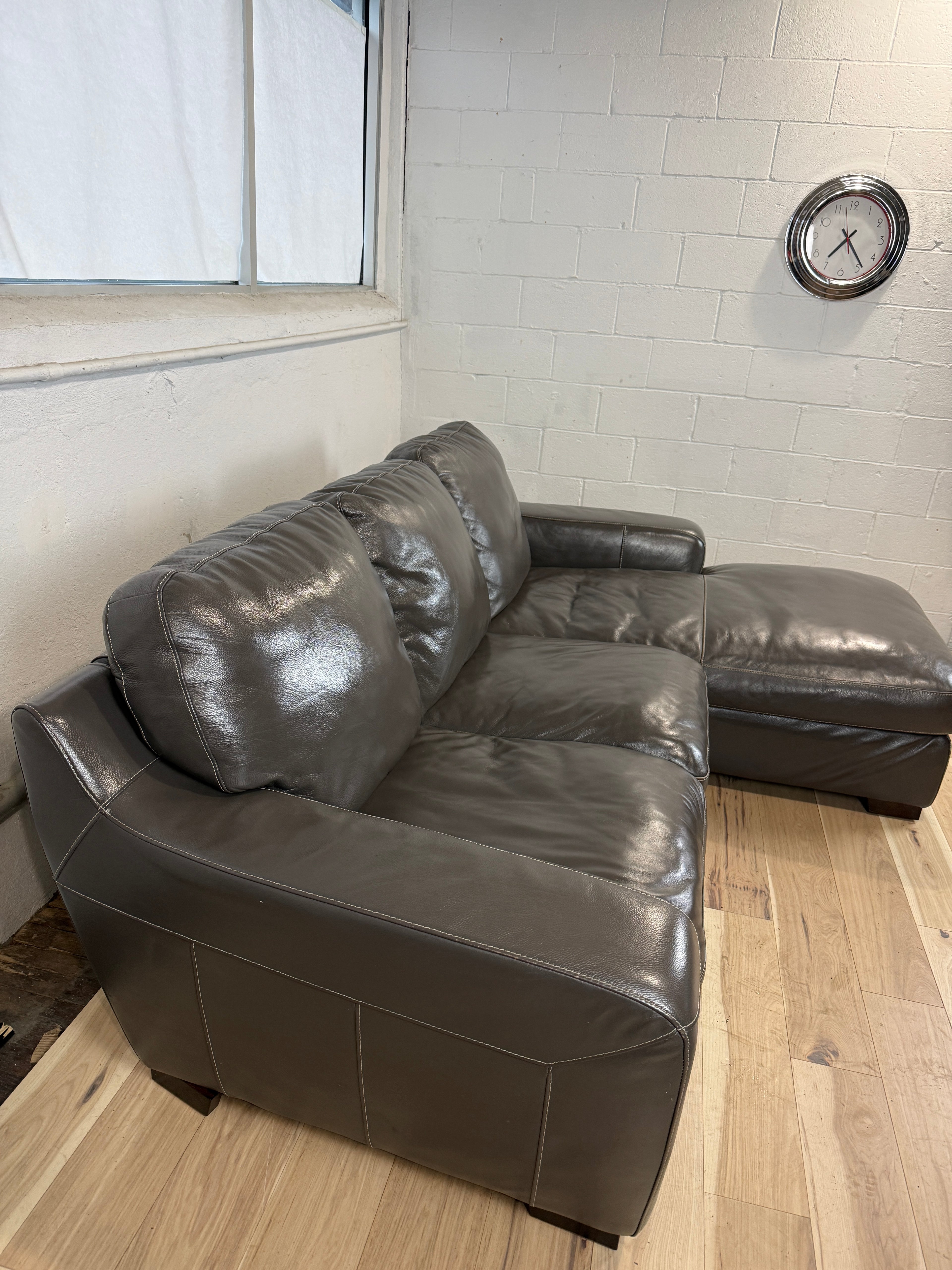 Modern Gray Leather Sectional Sofa w/ Chaise