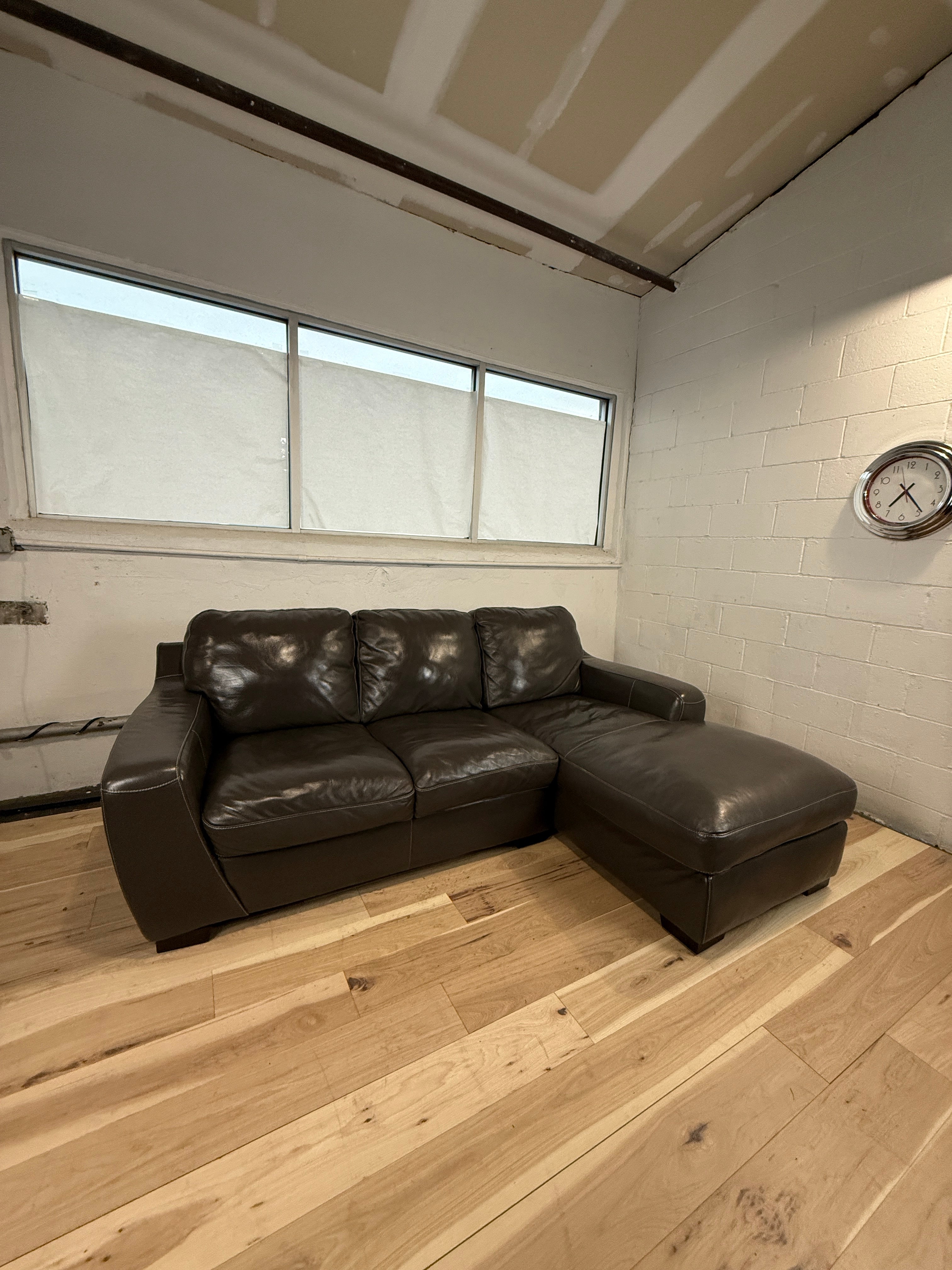 Modern Gray Leather Sectional Sofa w/ Chaise