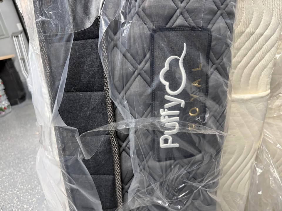 Puffy Royal Hybrid — Queen Mattress (Like New)