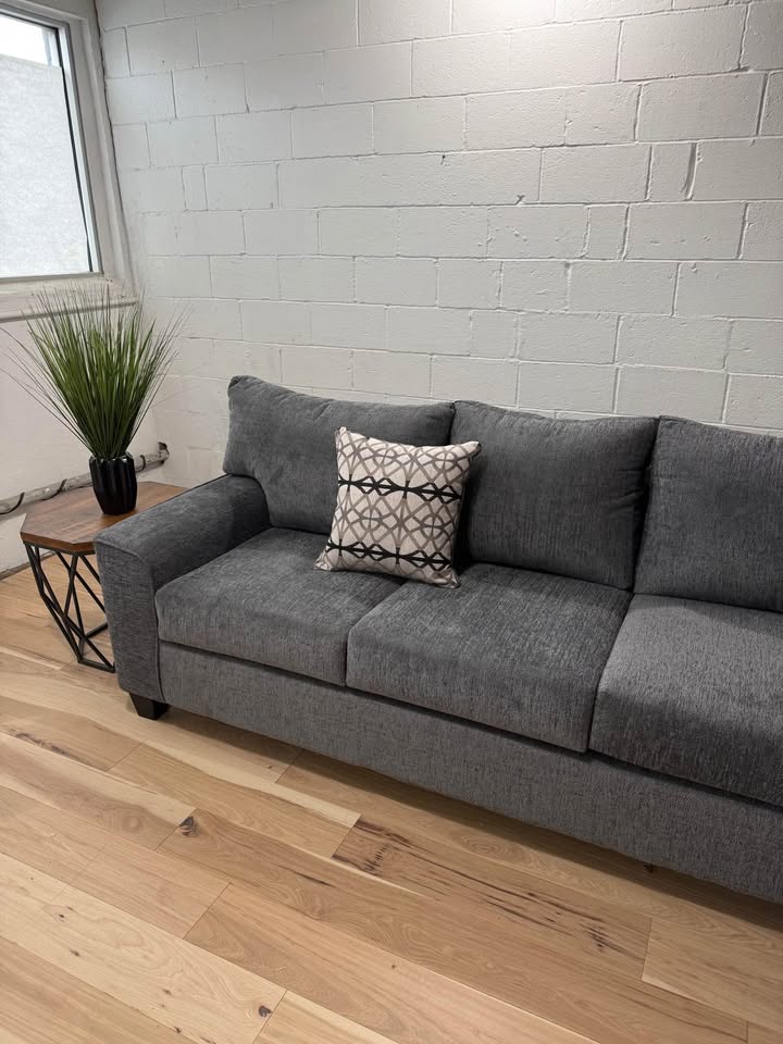 Gray 2-Piece Sectional Couch