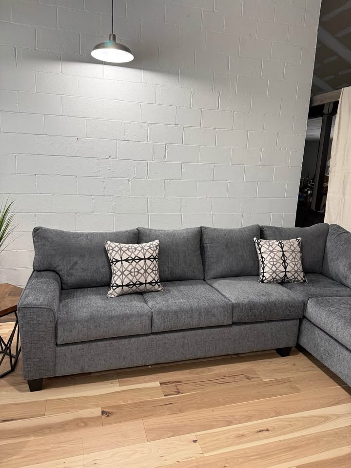 Gray 2-Piece Sectional Couch