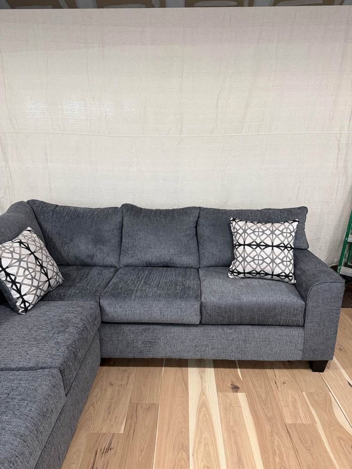 Gray 2-Piece Sectional Couch