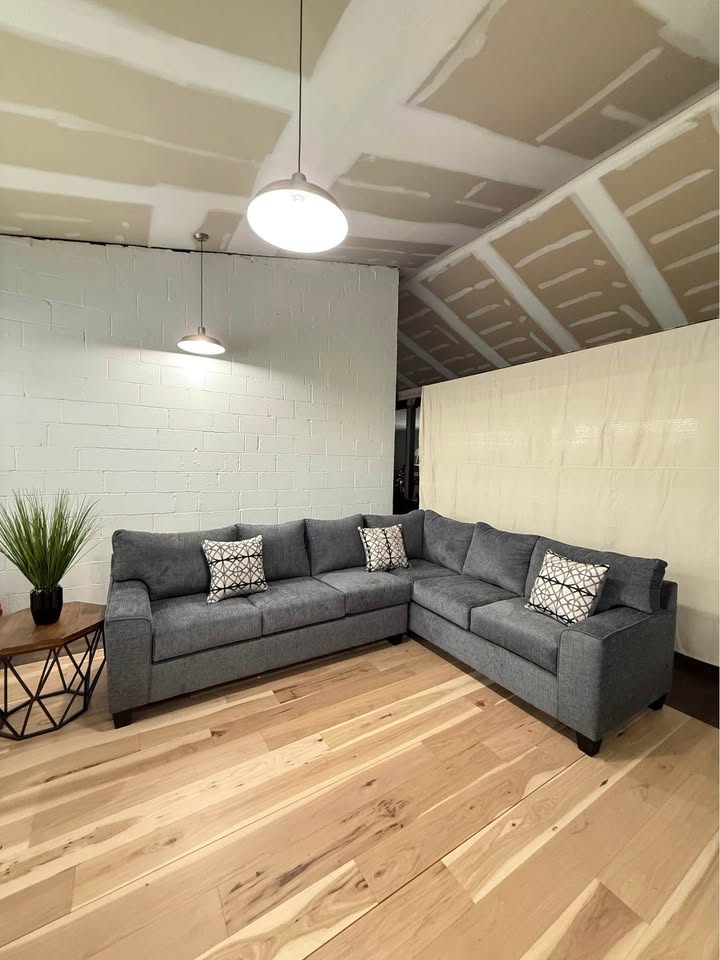 Gray 2-Piece Sectional Couch