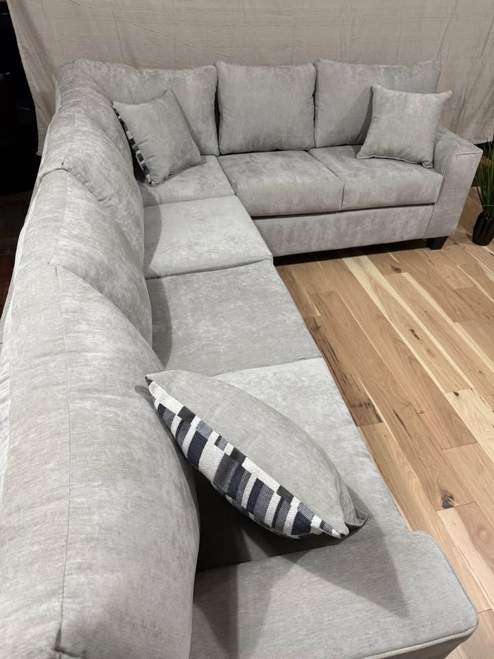 Gray 2-Piece Sectional Couch