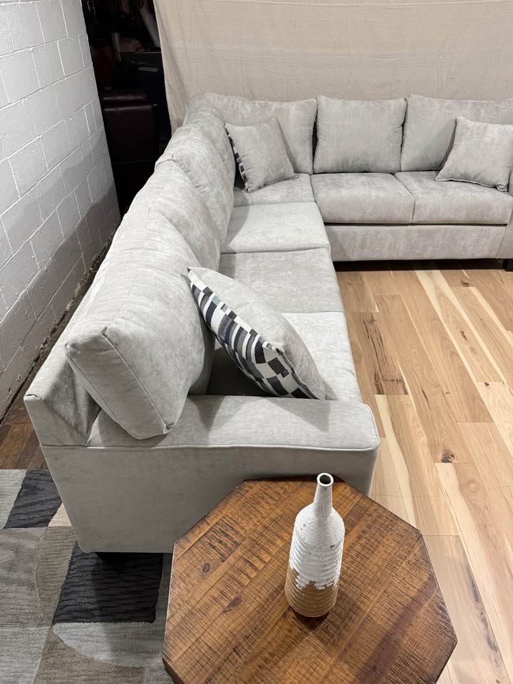 Gray 2-Piece Sectional Couch