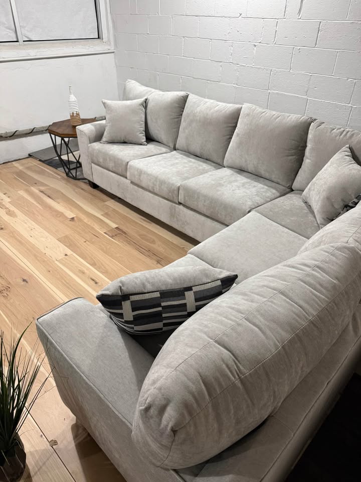 Gray 2-Piece Sectional Couch