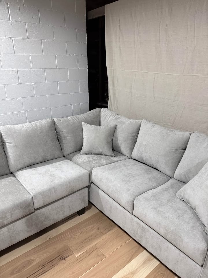 Gray 2-Piece Sectional Couch