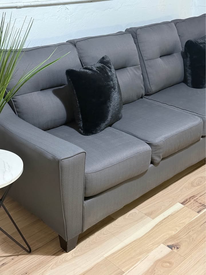 Ashley Furniture 2-Piece Gray Sectional