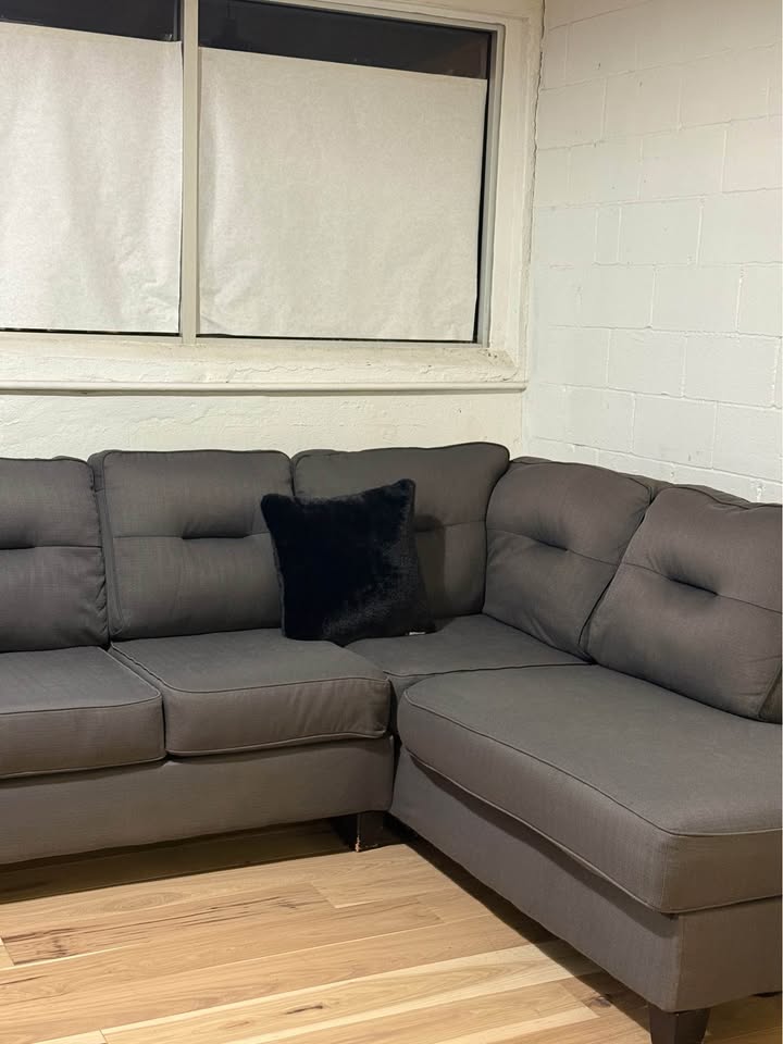 Ashley Furniture 2-Piece Gray Sectional