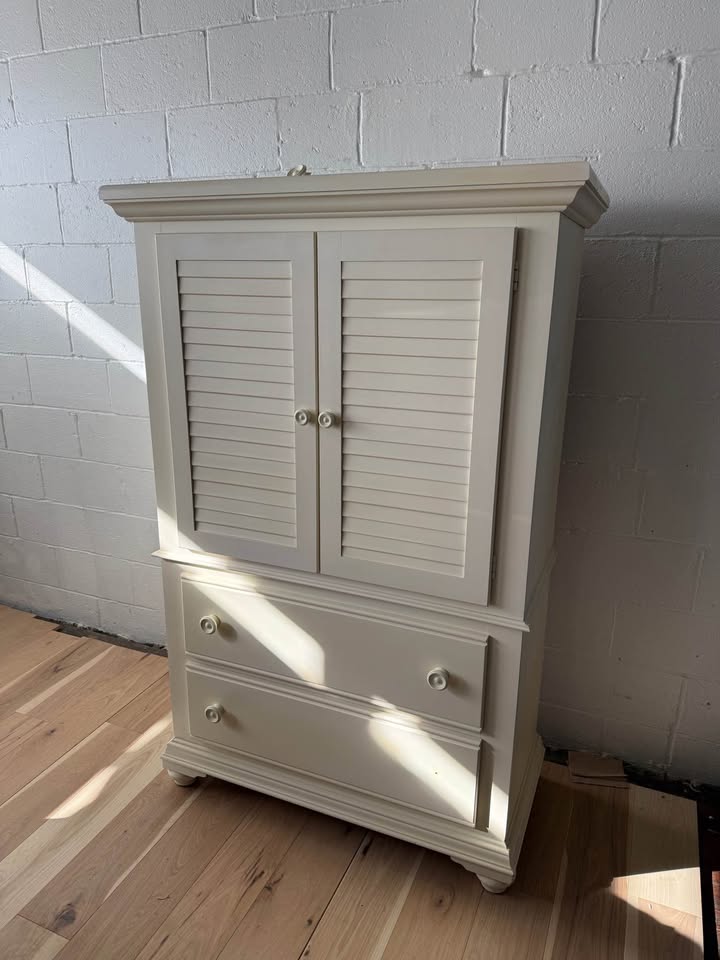 Broyhill Armoire / Wardrobe Cabinet – Solid & Clean
