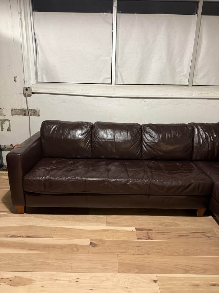 Brown 2-Piece Leather Sectional