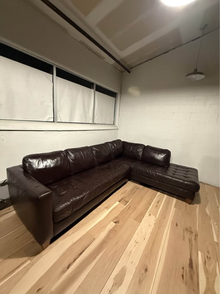 Brown 2-Piece Leather Sectional