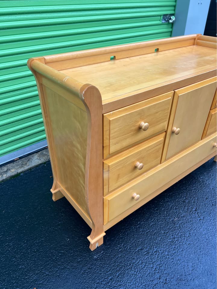 Changing table with storage