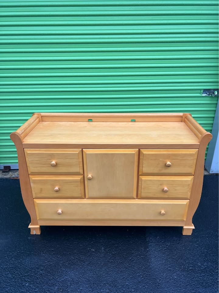 Changing table with storage