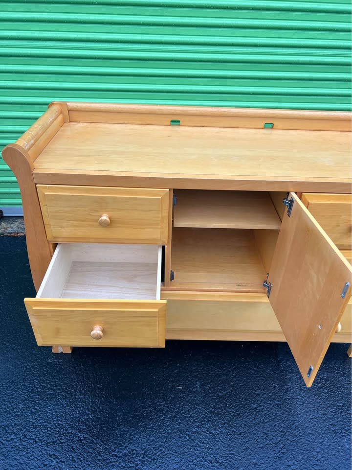 Changing table with storage