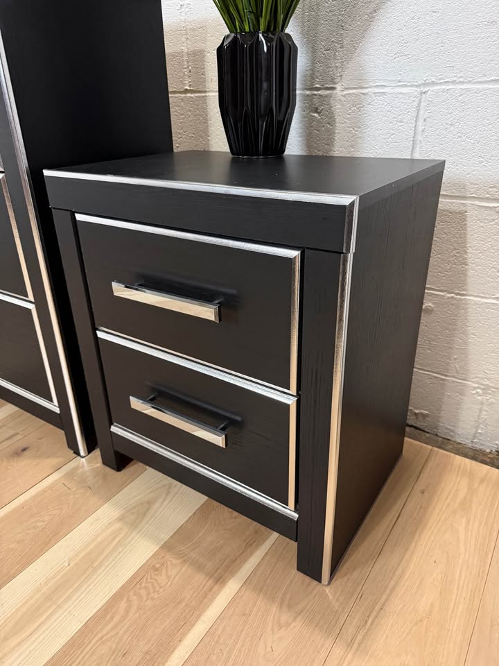 Ashley’s Furniture Dresser & Nighstand