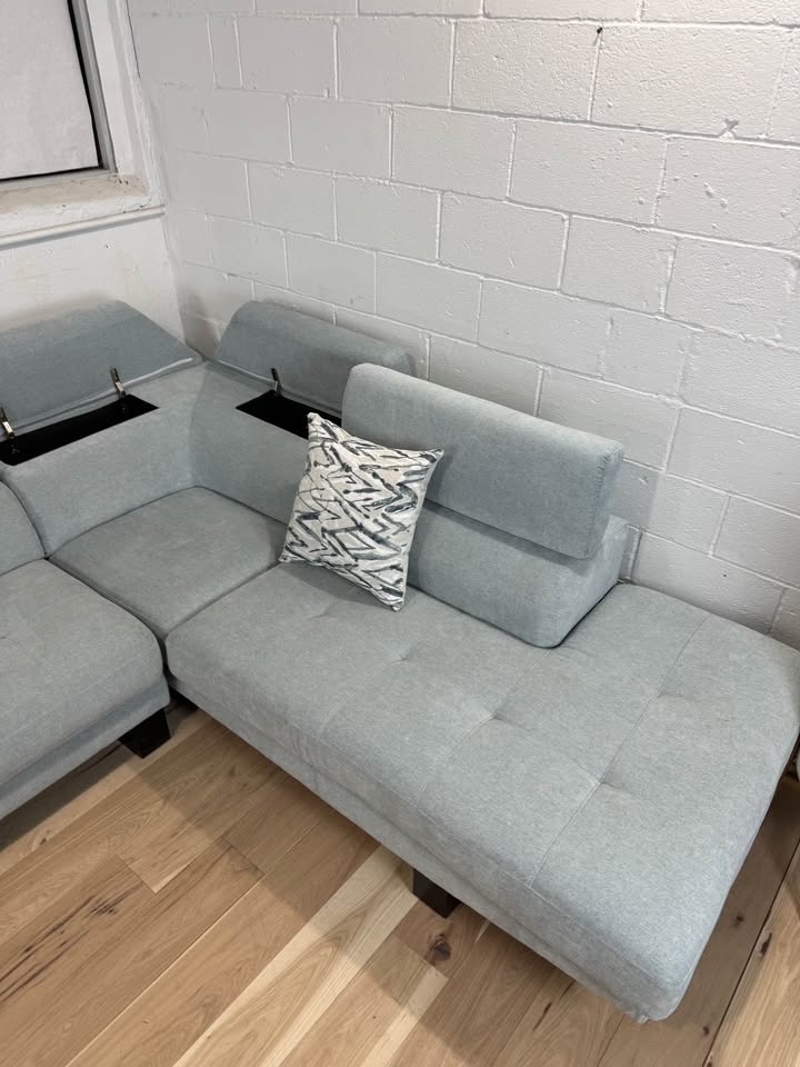 Large Modern Sectional Sofa – Light Gray | 122” x 94”