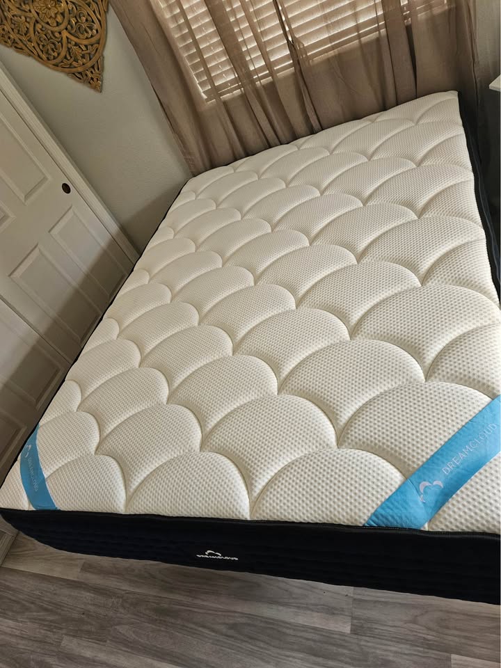 DreamCloud Premier Queen Mattress