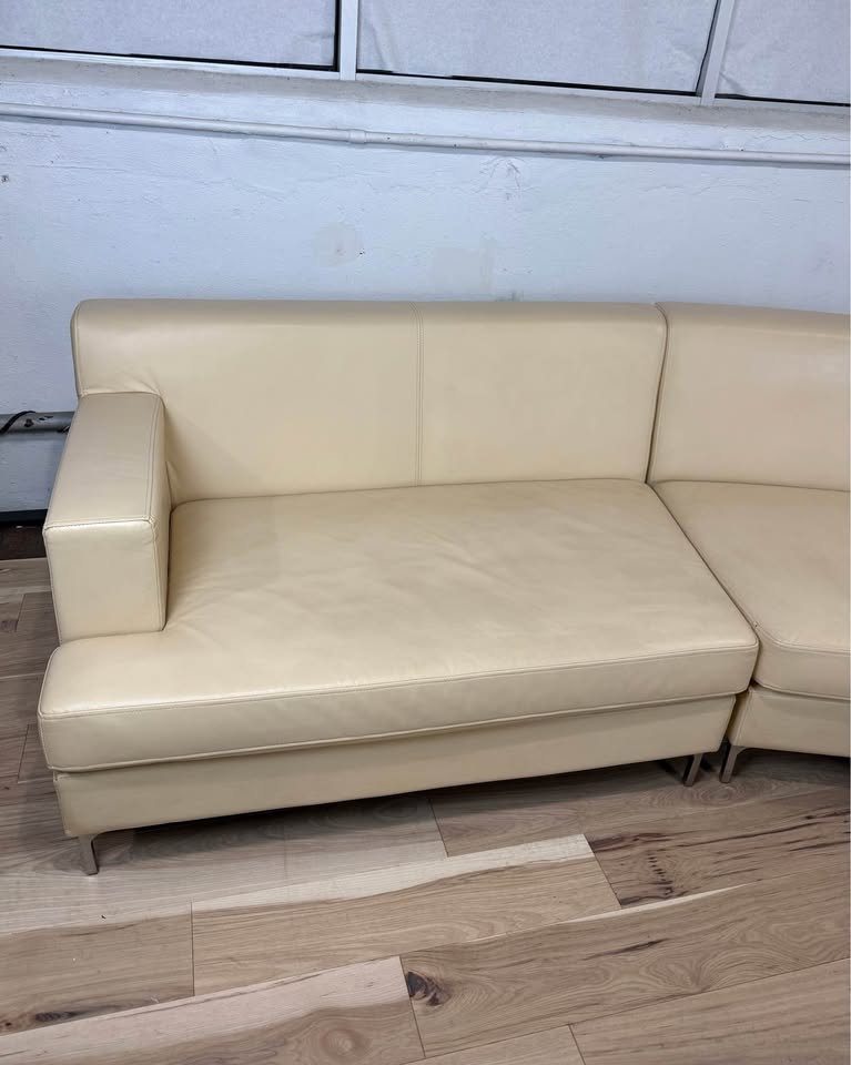 Benicarlo Italian Leather 3-Piece Sectional Sofa