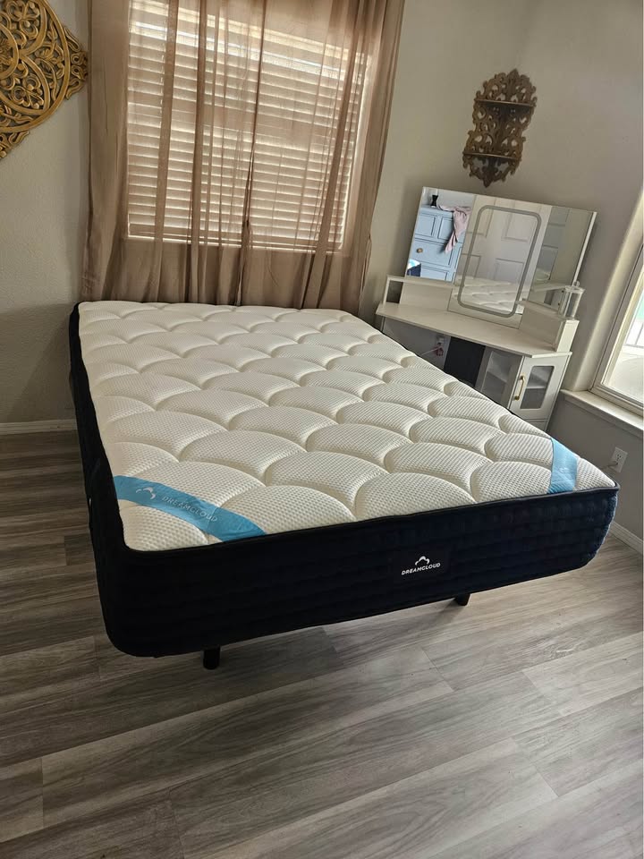 DreamCloud Premier Queen Mattress