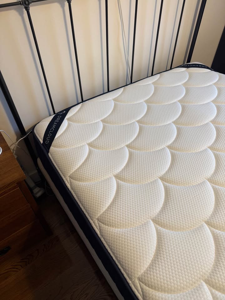 The DreamCloud Hybrid Mattress Queen