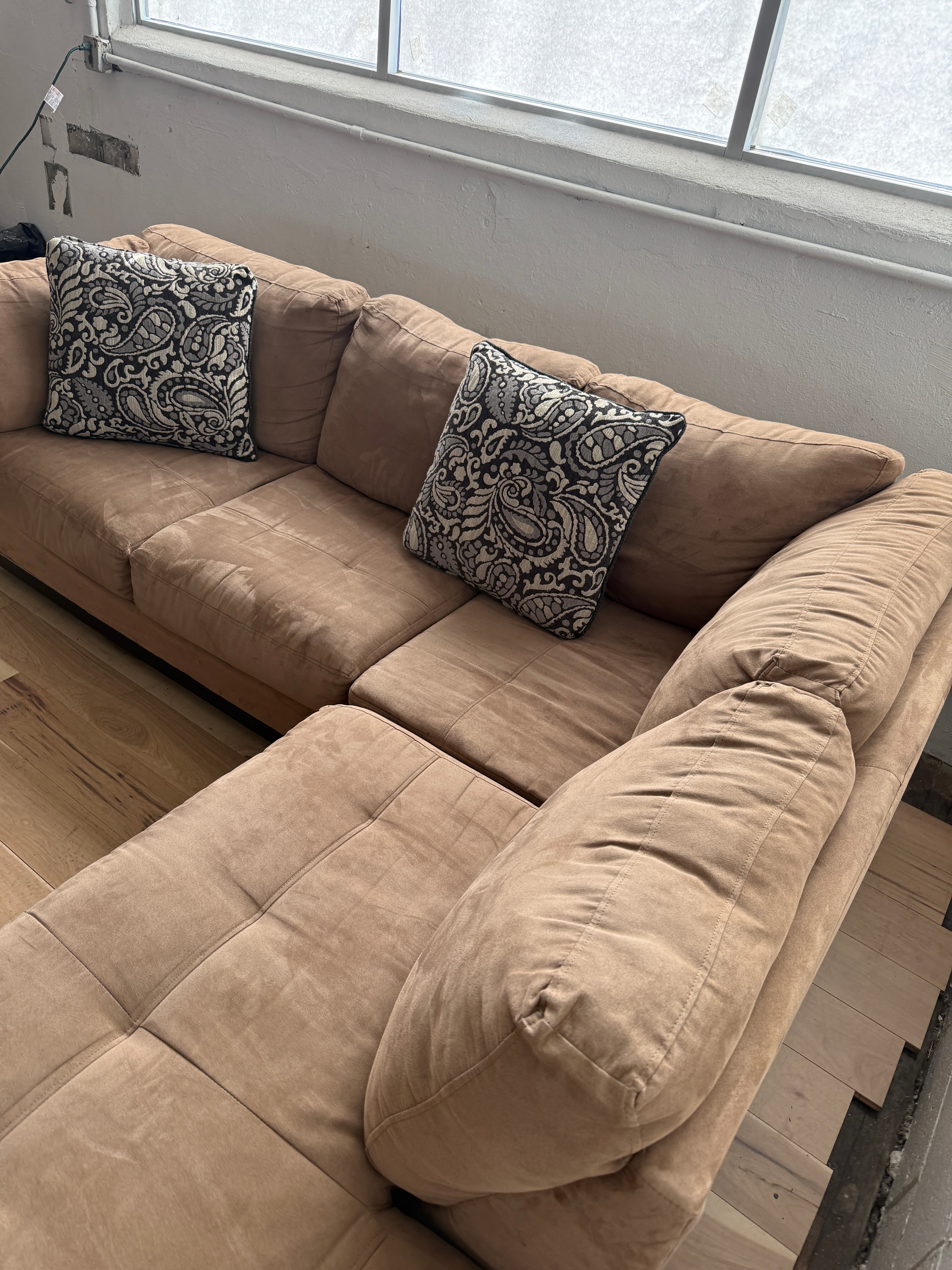 Brown 2-Piece Sectional Couch – Great Condition