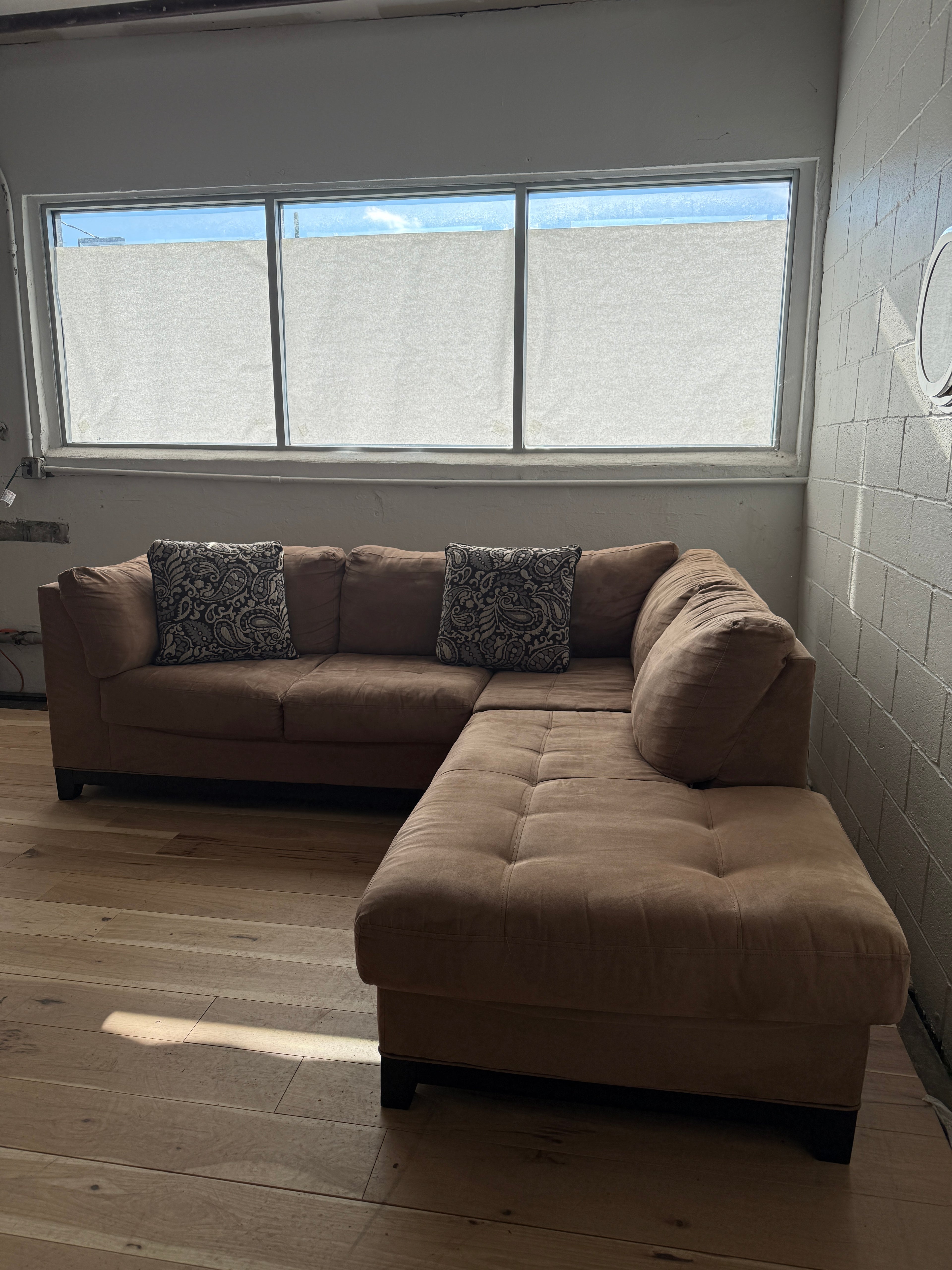 Brown 2-Piece Sectional Couch – Great Condition