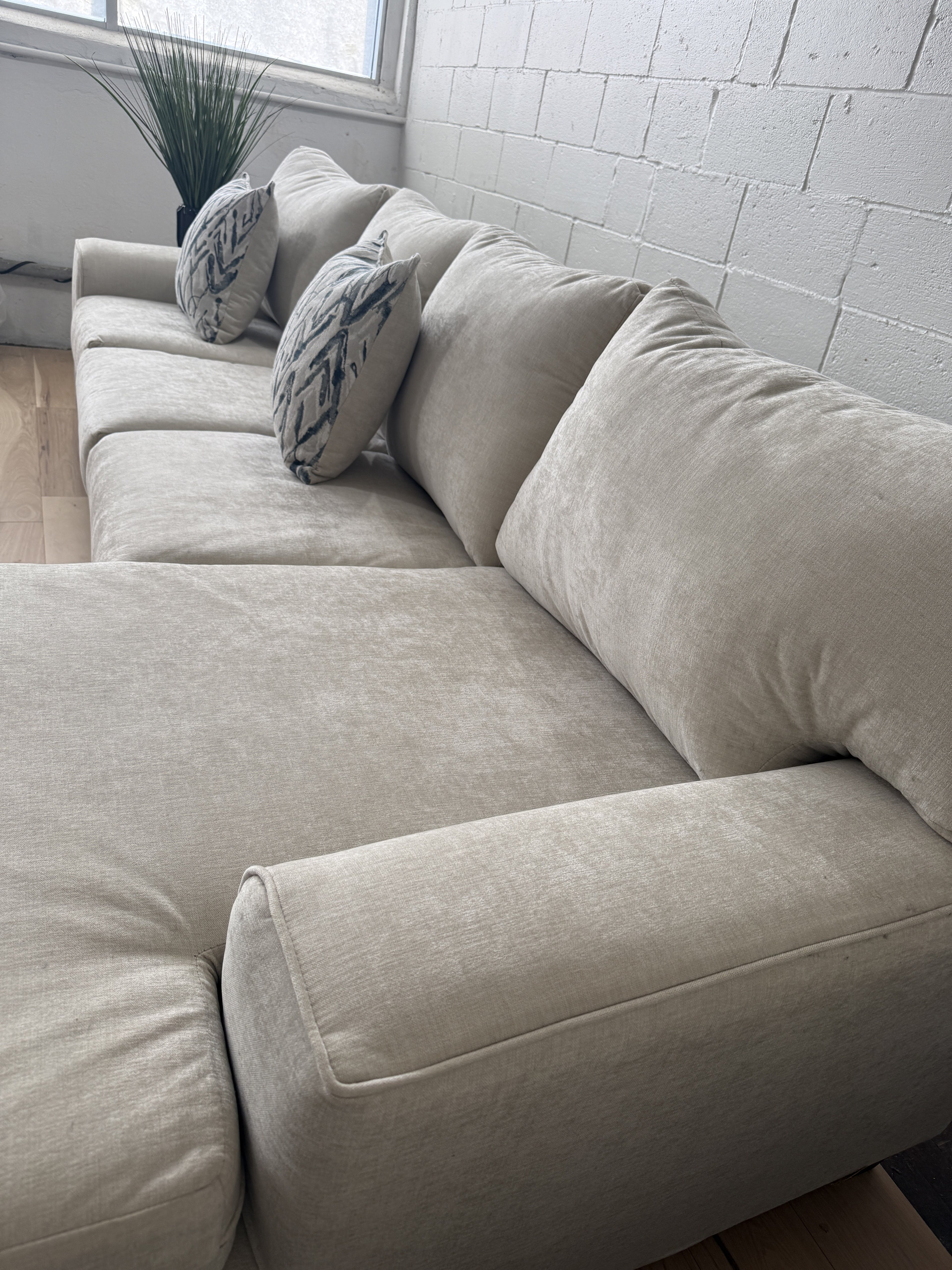 Light Gray 2-Piece Sectional Couch